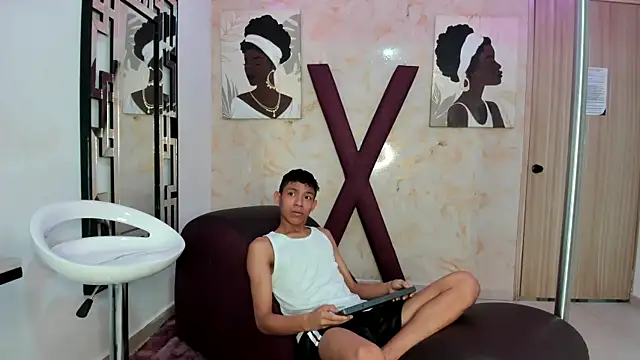 SKINNY BOYXXX online show from 04.16.26