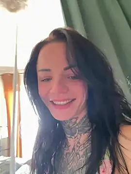 SkinnyLilly online show from 04.16.26