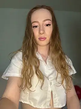 Little Candy 18 online show from 05.19.26