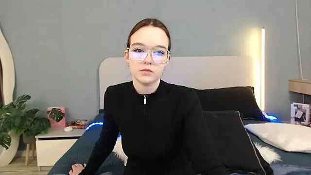 SunyLily online show from 04.19.26