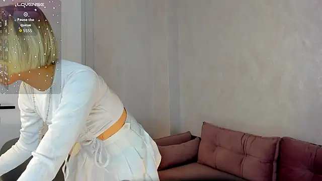 Snapshot of Ellish_Hill chatting on 03.12.26 Ellish Hill online show from 03.12.26