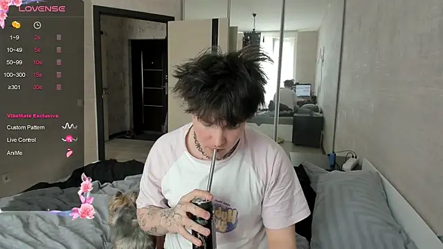 MIya Chinen online show from 04.21.26