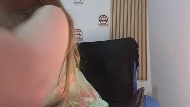 Caroline hernandes online show from 03.23.26