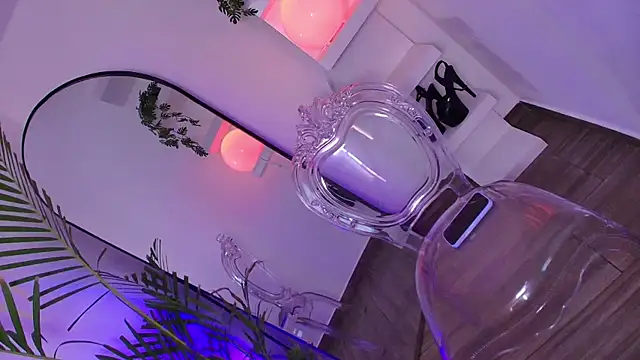 dalilathoms  online show from 04.06.26