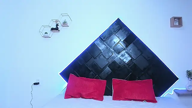 Dark Valentino  online show from 03.10.26