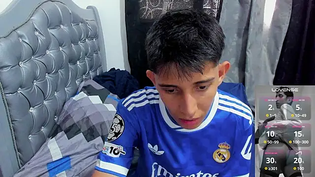 gomitaboy1 online show from 04.07.26