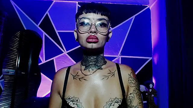 Snapshot of Sol_Baker chatting on 04.03.26 Sol Baker online show from 04.03.26