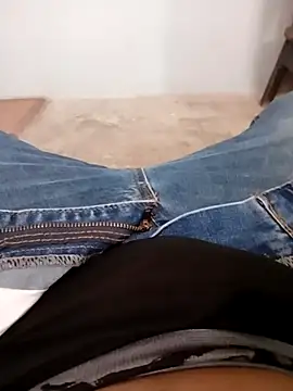 Snapshot of josue23cm chatting on 04.07.26 josue23cm online show from 04.07.26