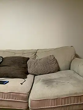 Riasvenenoo online show from 04.15.26