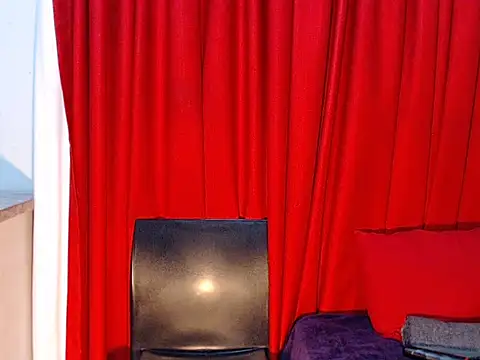 DarkDivva18 online show from 05.05.26