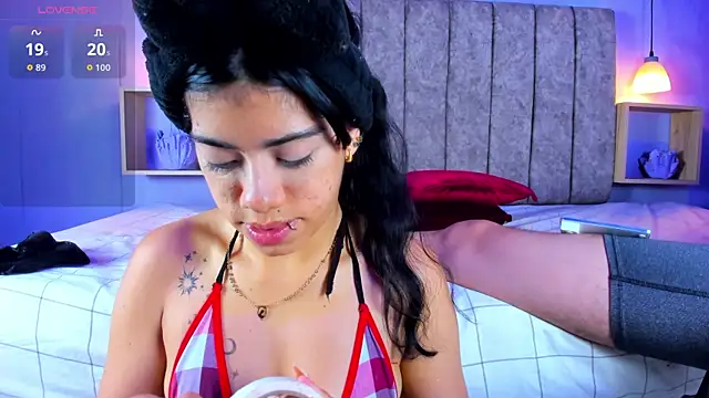 Zoe Axel1 online show from 04.05.26