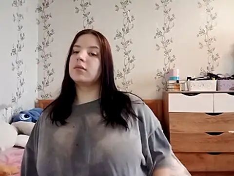 symmetryinvoid online show from 04.03.26