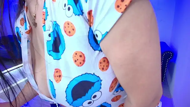 Miia  owens online show from 04.10.26