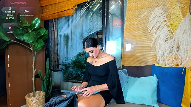 Snapshot of Sienna_Dark chatting on 06.12.26 Sienna Dark online show from 06.12.26