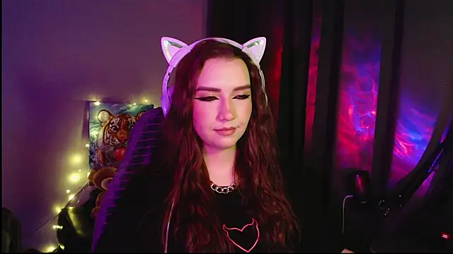 Snapshot of Celia_Sensual_ chatting on 04.23.26 Celia Sensual online show from 04.23.26
