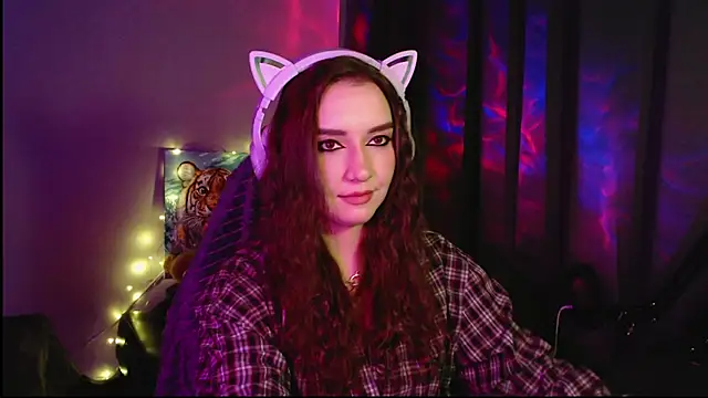 Snapshot of Celia_Sensual_ chatting on 04.24.26 Celia Sensual online show from 04.24.26