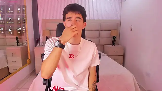 TylerCross  online show from 04.30.26
