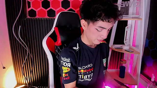 Cristopher Wild online show from 03.26.26