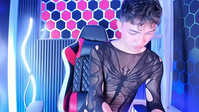 Cristopher Wild online show from 05.20.26