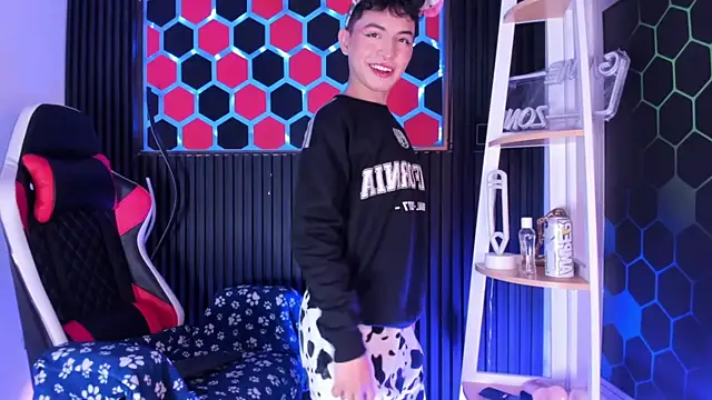 Cristopher Wild online show from 05.28.26