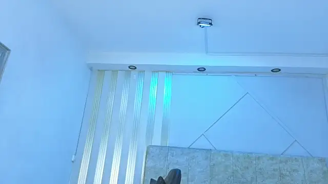 j belle  online show from 04.19.26