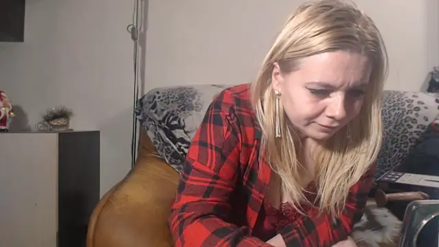 Snapshot of Abby_Lust chatting on 12.29.24 Abby Lust online show from 12.29.24