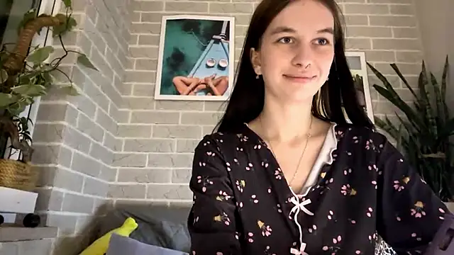 LaraDraggoo online show from 03.20.26