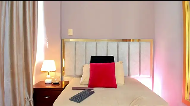 FreyaCameron online show from 04.12.26