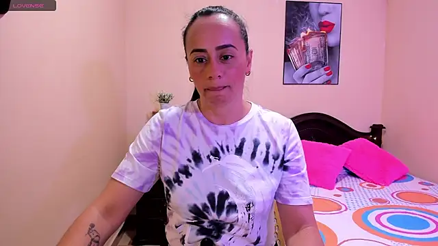 sara florez12 online show from 05.14.26