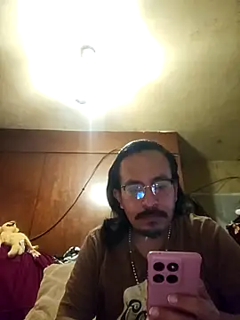 Snapshot of KIKE_LION990 chatting on 04.06.26 KIKE LION990 online show from 04.06.26