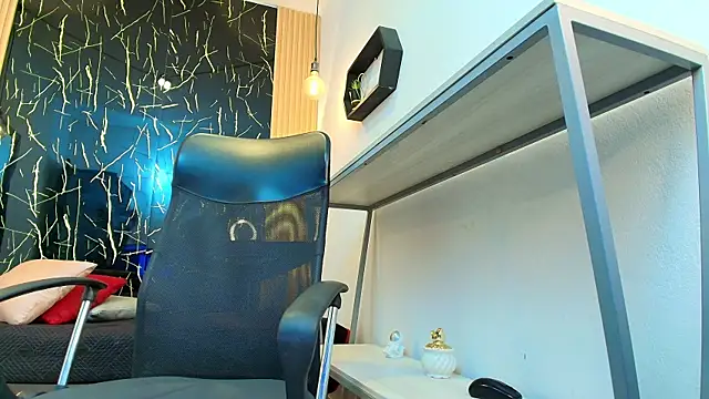 ValeriHot 1 online show from 04.24.26