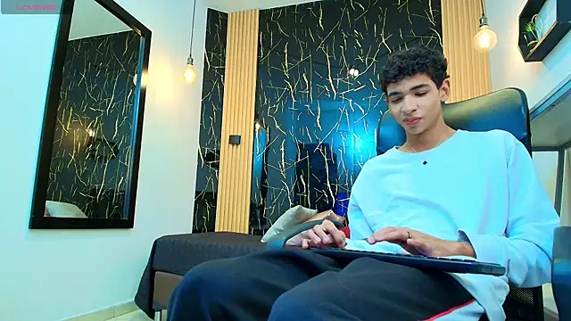Snapshot of ValeriHot_1 chatting on 04.30.26 ValeriHot 1 online show from 04.30.26