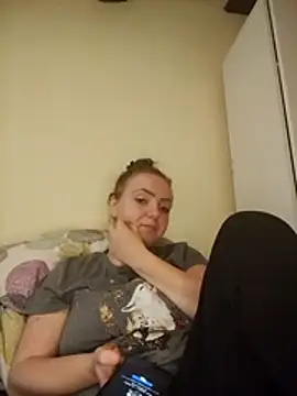 Bella-Monroe online show from 04.12.26