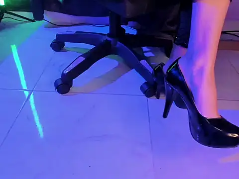 LadyIvanna online show from 04.10.26