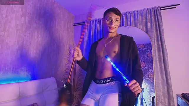 davis saint online show from 04.07.26