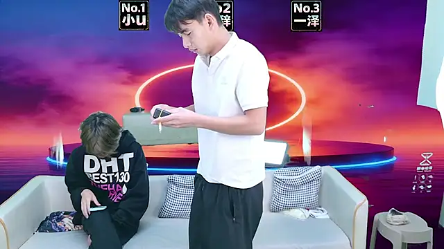 XHR001 online show from 03.26.26