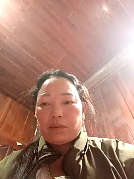 Yellow-pink online show from 03.18.26