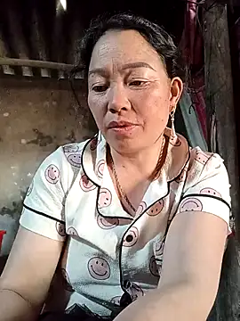 Yellow-pink online show from 03.24.26