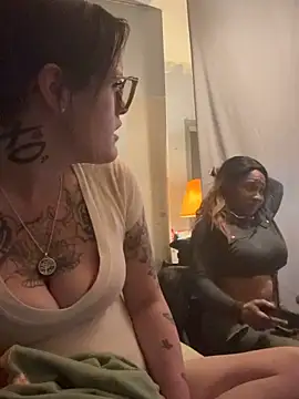 Snapshot of mystery916 chatting on 04.16.26 mystery916 online show from 04.16.26