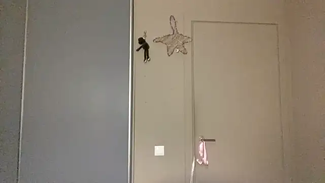 JonnaSzerszen online show from 04.19.26