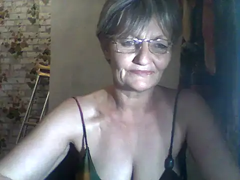 Snapshot of NikaGold455 chatting on 03.31.26 NikaGold455 online show from 03.31.26