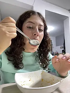 Snapshot of Lizzy_hott chatting on 03.10.26 Lizzy hott online show from 03.10.26