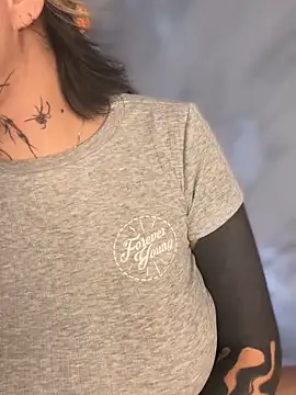 CarolQueen1  online show from 03.21.26