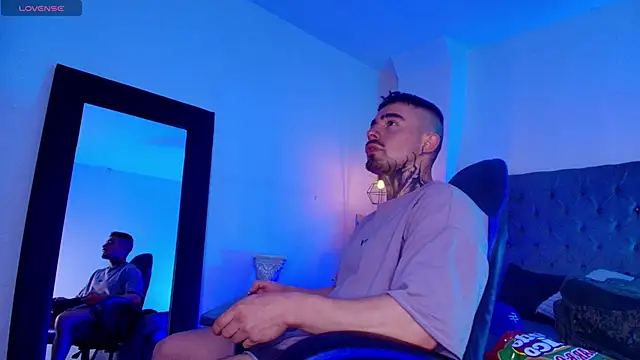 Dallas Whitee online show from 06.06.26