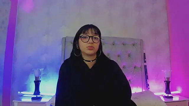 Snapshot of LilithBluum chatting on 06.25.26 LilithBluum online show from 06.25.26