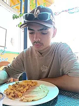 NicoKinggs  online show from 04.18.26