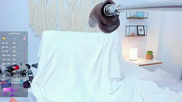 alexaa lovely online show from 04.16.26