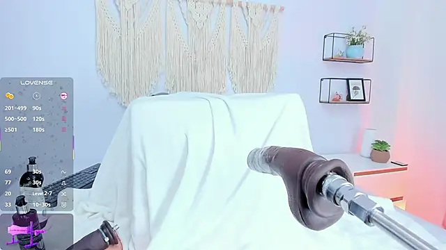 alexaa lovely online show from 04.23.26