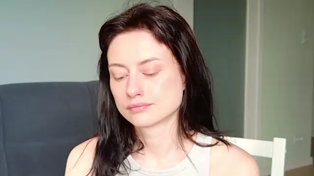 Snapshot of Dorimena chatting on 06.25.26 Dorimena online show from 06.25.26