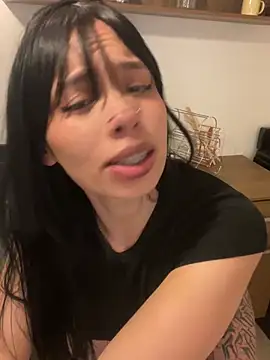 Snapshot of Queen_Chanel_XXX chatting on 04.29.26 Queen Chanel XXX online show from 04.29.26